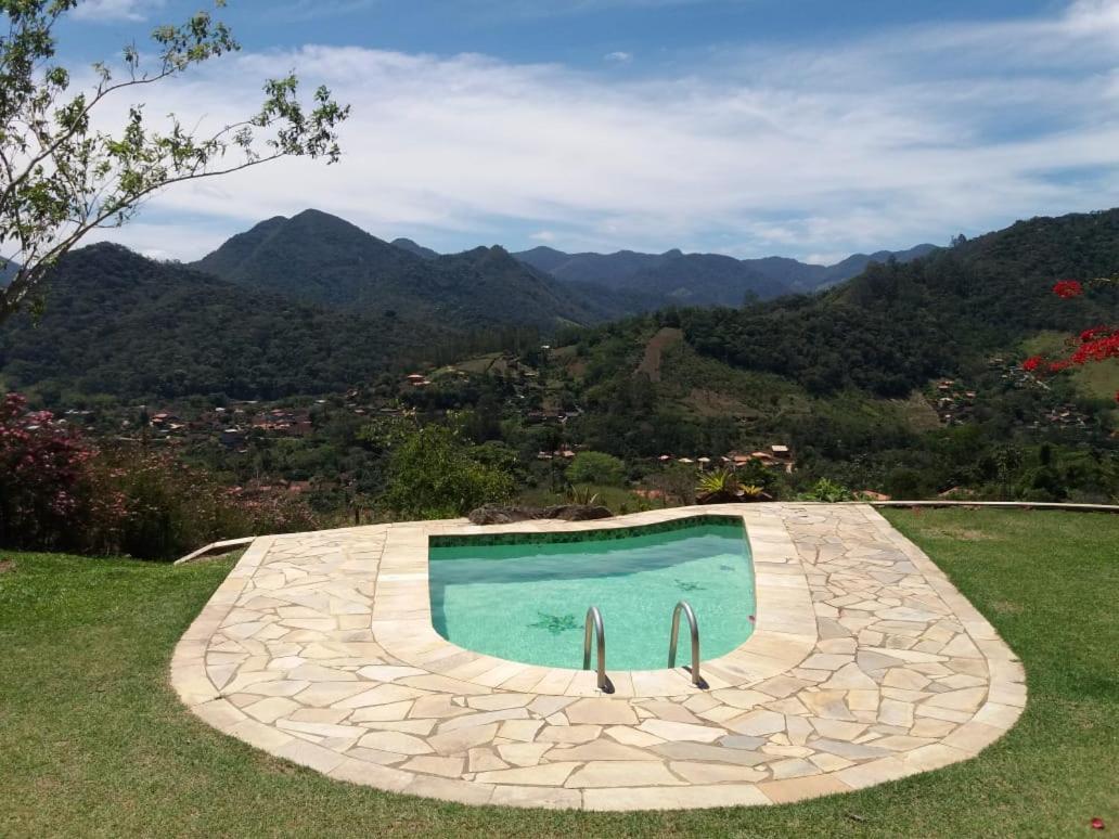 Casa Alpina Com Vista Panoramica De Lumiar Villa Nova Friburgo Exteriör bild